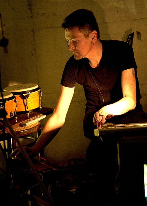 Ralf Meinz Live im Tresorraum für Elektrische Kunst - Foto: Muhammed Krauß